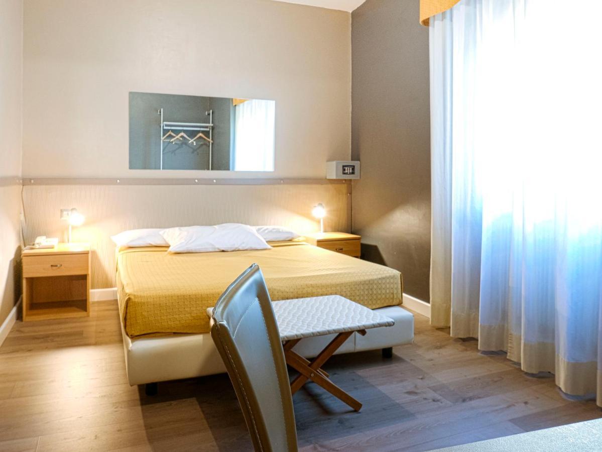 Hotel Doria Nago-Torbole Exterior photo