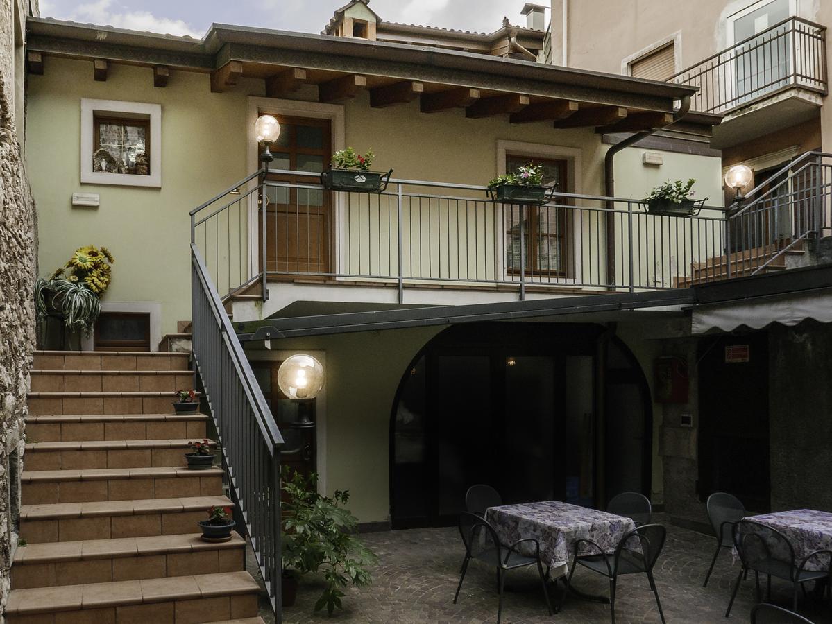 Hotel Doria Nago-Torbole Exterior photo
