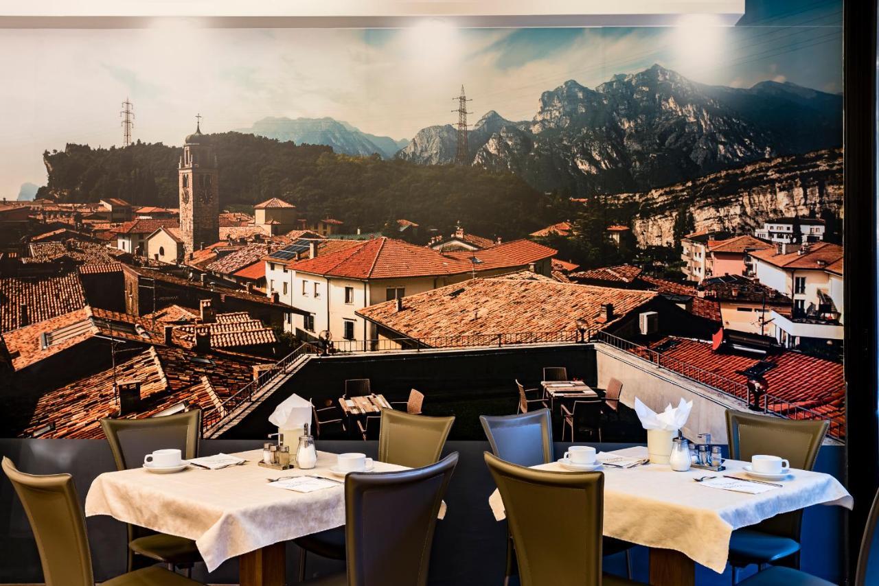 Hotel Doria Nago-Torbole Exterior photo